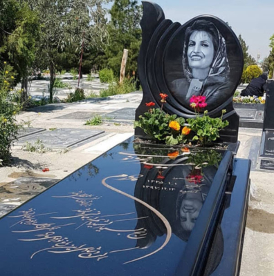 حکاکی دقیق و ماندگار نوشته‌ها